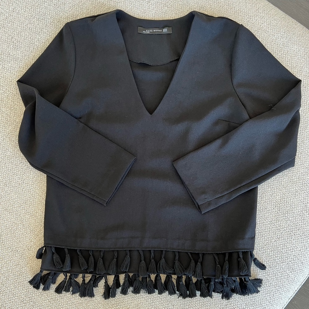 Zara Women’s XS fringed long sleeve top